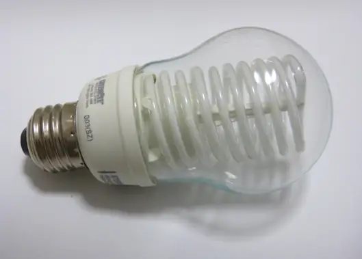 Match Up: Flourescent VS CFL Grow Lights