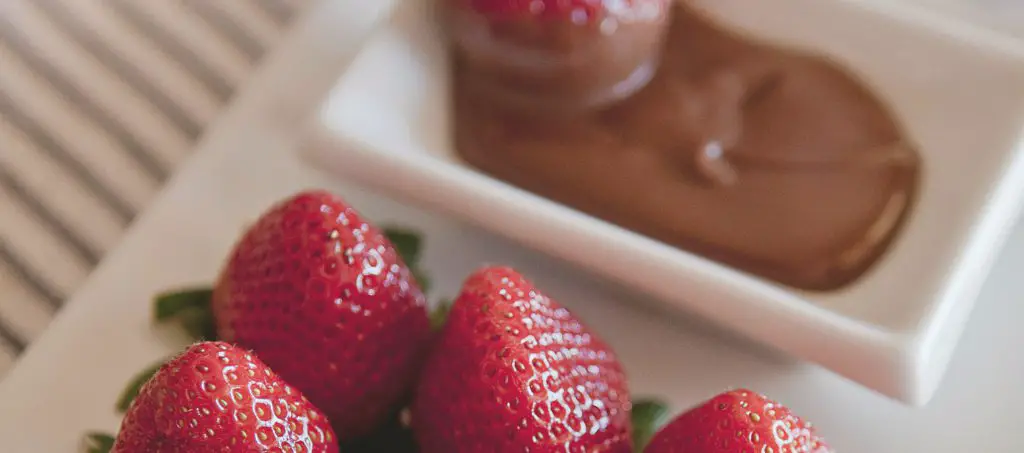 Strawberry Choco Cannabis Dip